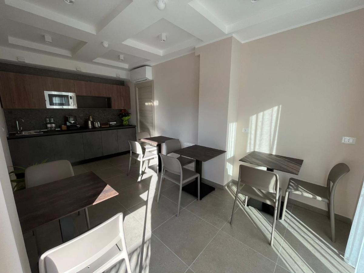 Готель Residenza Elba - Charme House Термолі Екстер'єр фото